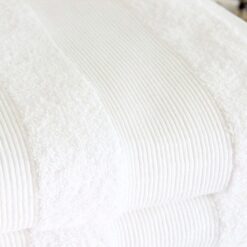 TOALLON BAÑO DETROIT GG 90 X 160 CM 500 GR</br> <font color="grey", font size="1">MARCA: ARCO IRIS</br>CÓDIGO: AITONDETGG</font>