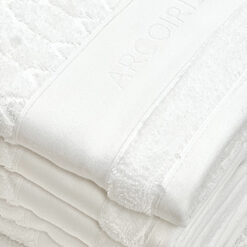 TOALLA ROSTRO PRESTIGE 50 X 90 CM 550 GR</br> <font color="grey", font size="1">MARCA: ARCO IRIS</br>CÓDIGO: AITOAPRE</font>